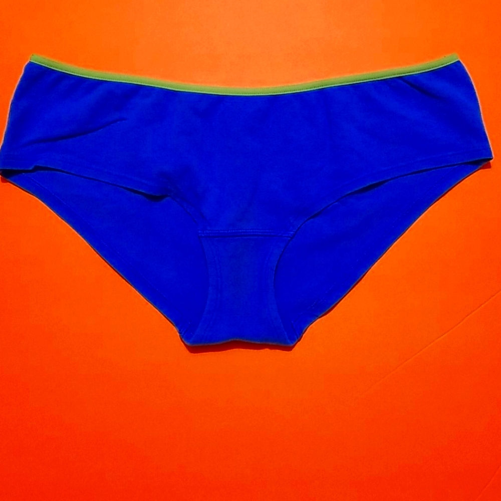 ⛵ Victoria Secret size (M)